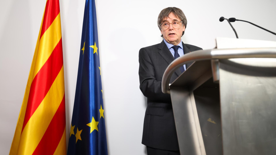Carles Puigdemont comparece desde La Casa de la Republica en Waterloo, Bélgica