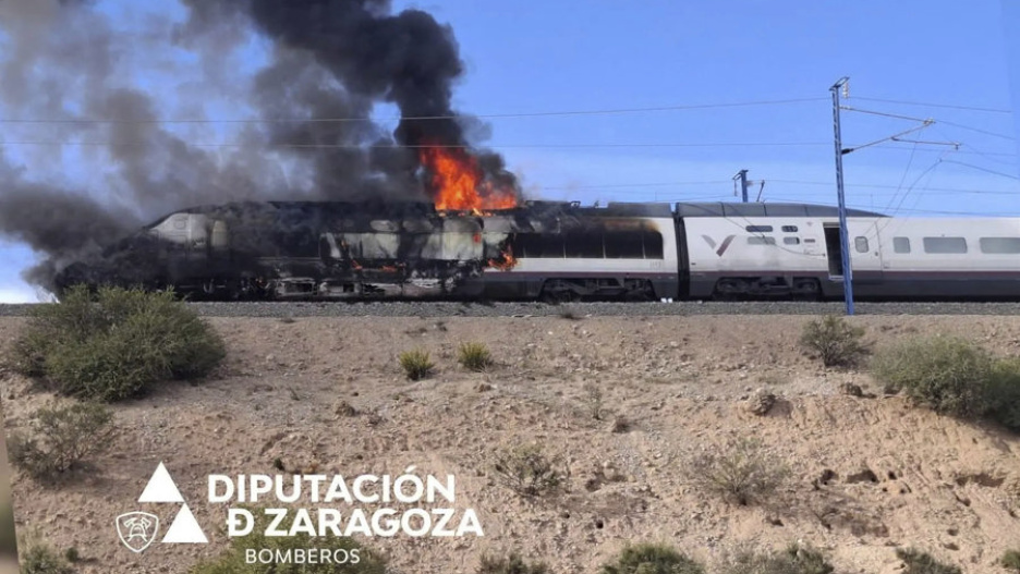 Incendio de la locomotora de un tren AVE a la altura de Ricla