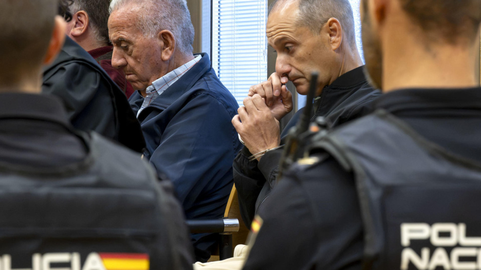 El principal acusado, Antonio Caba, junto a otro de los implicados, Gaspar Rivera.