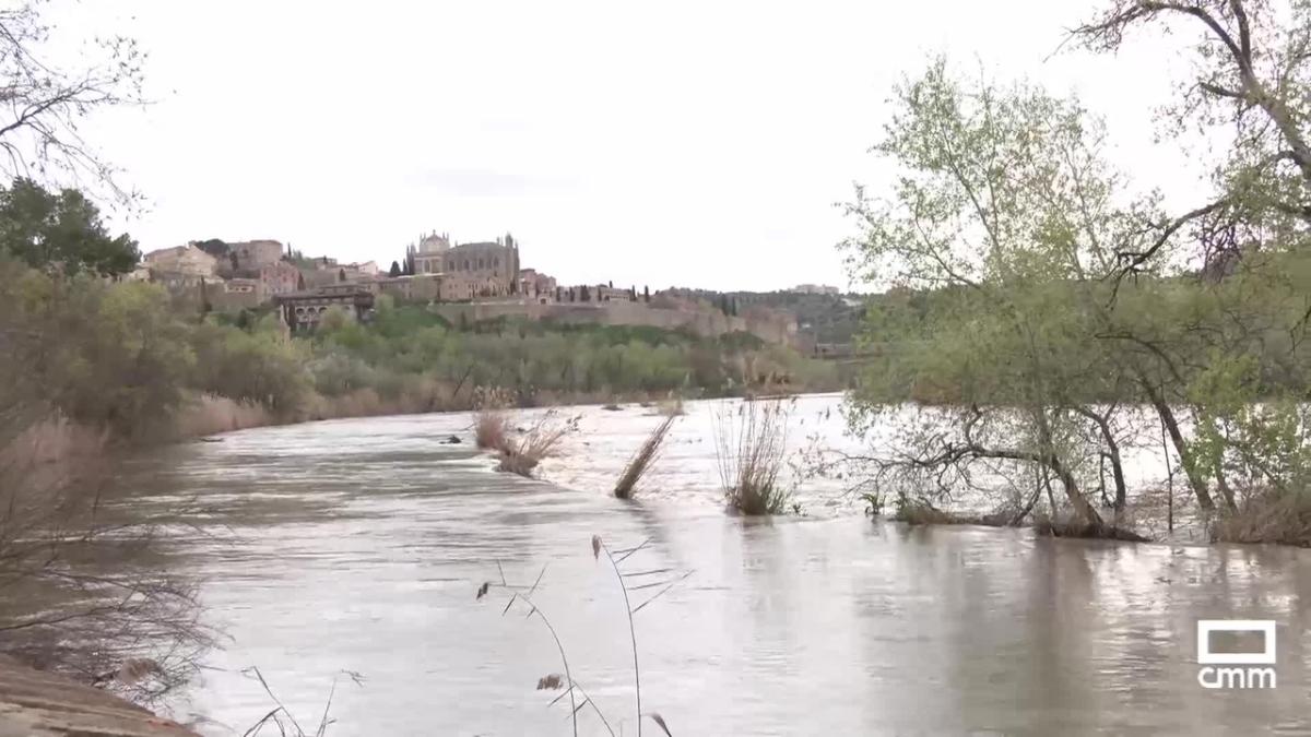 El río Tajo está a su máximo nivel en Toledo
