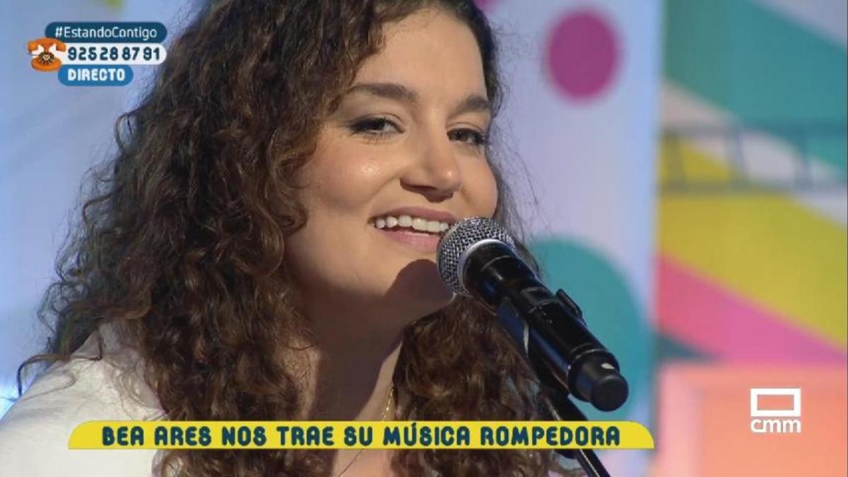 Bea Ares canta 'Ojalá volver' | Estando Contigo | Música - CMM Play