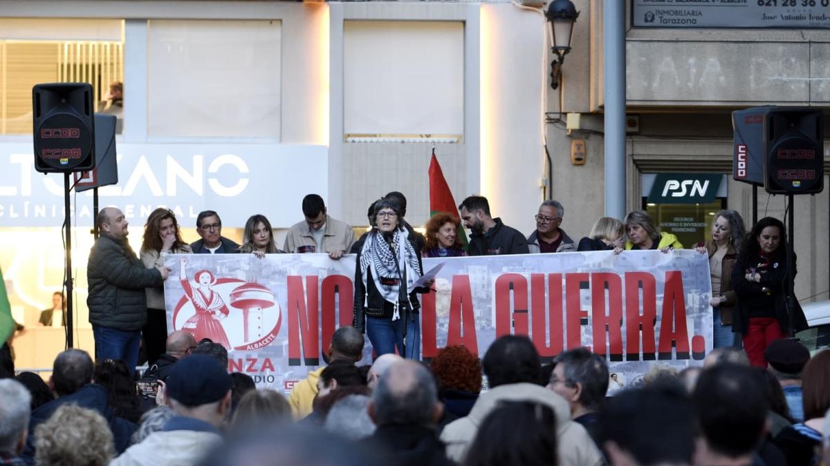 Más de medio millar de personas se concentran en Albacete por el 'No a ...