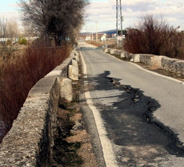 Puente de Arenas de San Juan (Ciudad Real) en mal estado de conservación